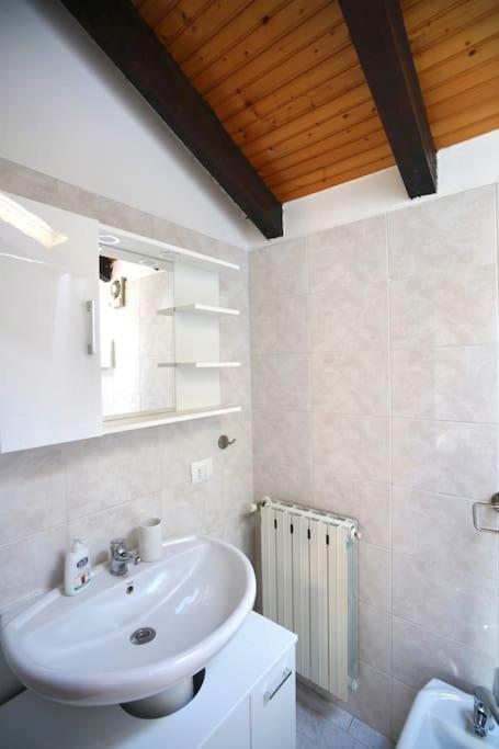 Apartment Comodo Bilocale Per Mxp Aeroporto - Milano - *